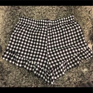 Forever 21 Shorts - *New* Forever 21 Gingham Soft Fringe Shorts Forever 21 Shorts - *New* Forever 21 Gingham Soft Fringe Shorts